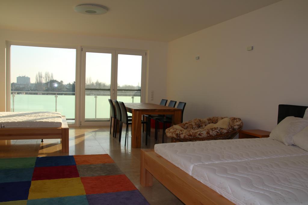 Danube Apartment With City View 비엔나 객실 사진